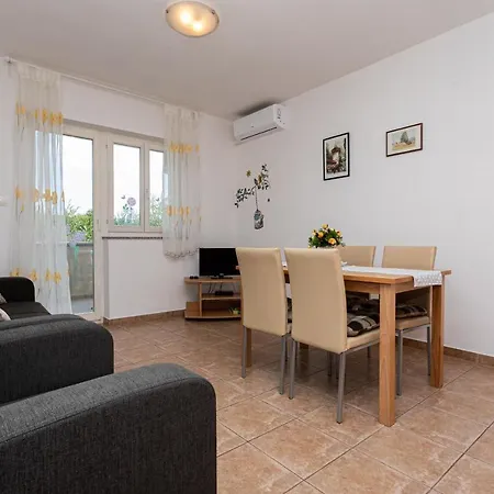 Apartment Katarina *