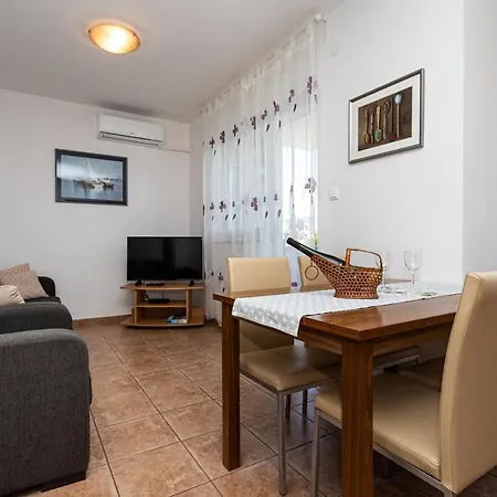 Katarina Apartment *
